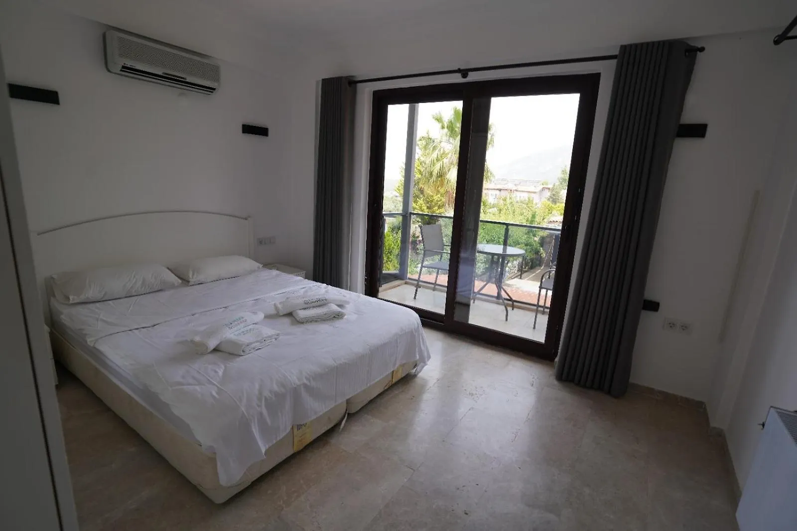 Villa Valencia By Luxury Group, Oeluedeniz, Private Pool Cedit