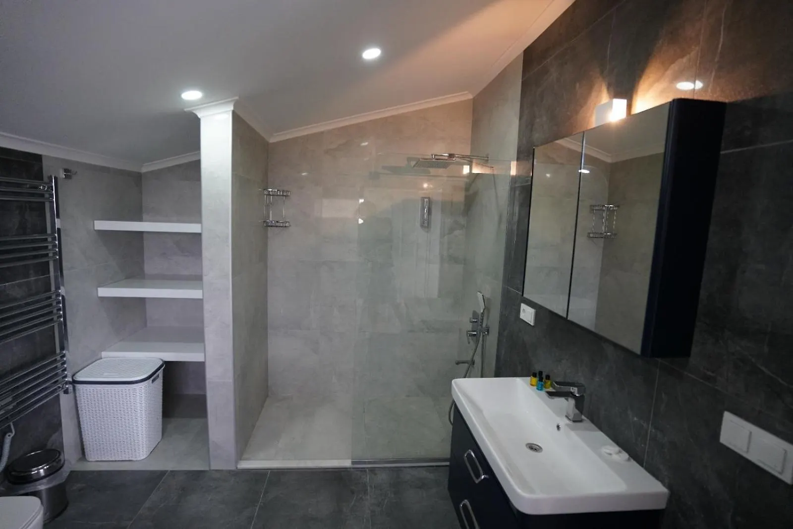 Villa Valencia By Luxury Group, Oeluedeniz, Private Pool Cedit